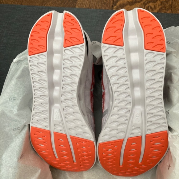 ON Cloudsurfer NEW IN BOX Women's 10 - Picture 2 of 5